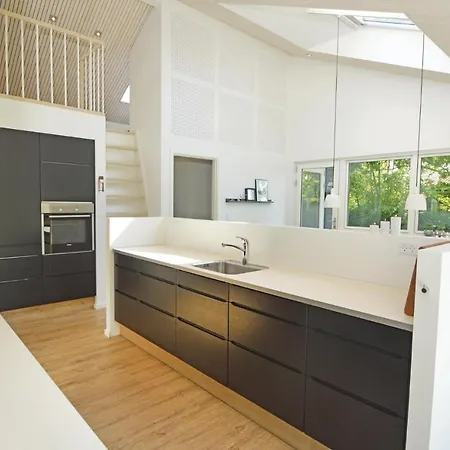 Three-bedroom Holiday With A Fireplace 05 אודר